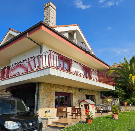 Fachada de vivienda restaurada